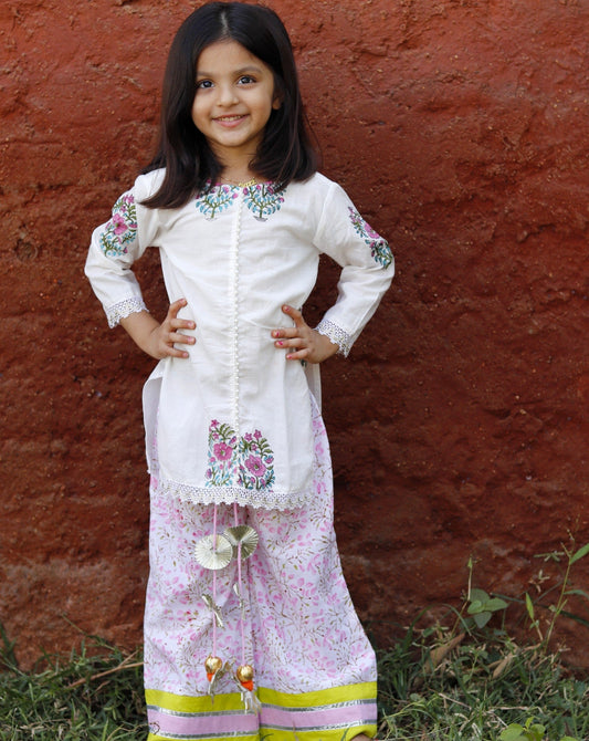 Pink butta white kurta set