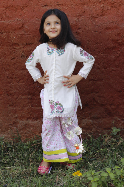 Pink butta white kurta set