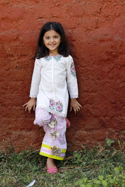 Pink butta white kurta set