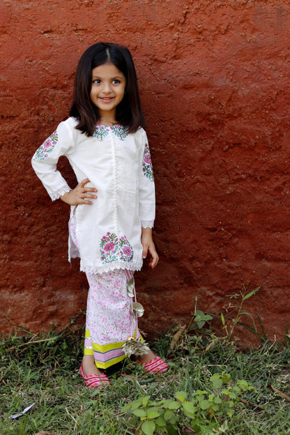 Pink butta white kurta set